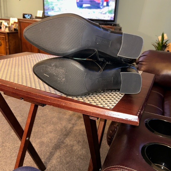 Bandolino Black Knee-High Leather Boots Size 7M Brand new w/box see pictures! - Picture 8 of 12